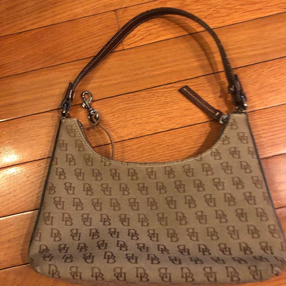 Dooney & Bourke
